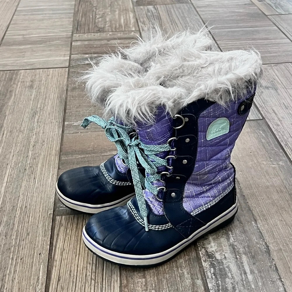 Sorel Kids Lavender and Black Winter Boots